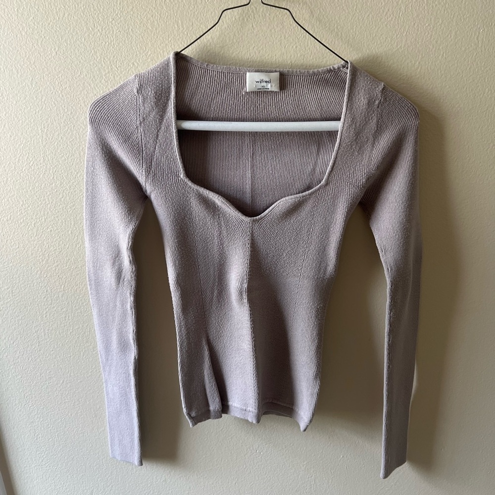 Aritzia Wilfred Sweater Long Sleeve Top - Mauve color, size XS